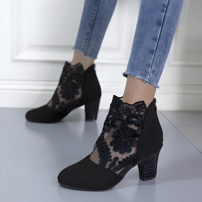 Lynora | Talons Orthopédiques Élégants pour Toutes les Occasions