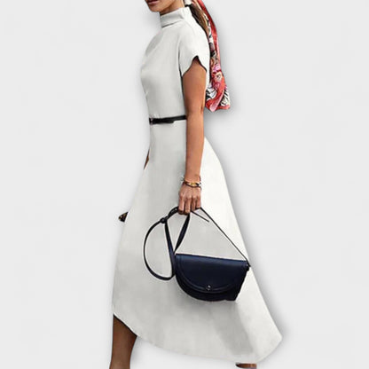 Amelia - Robe Urbaine Asymétrique Chic pour Toutes les Occasions