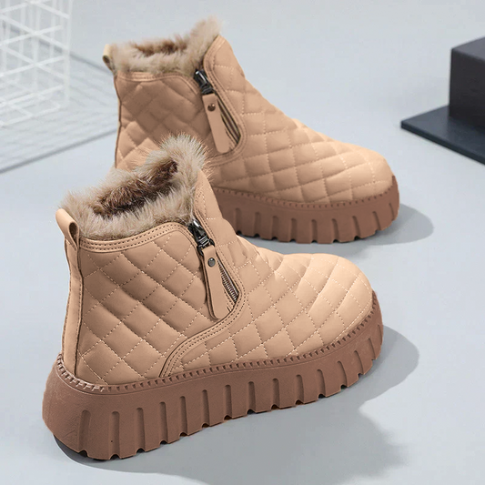 Bottines à carreaux chics pour sorties élégantes