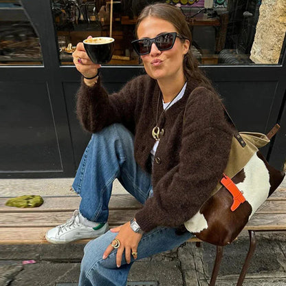 Cardigan Chic à Boutons pour Chaque Occasion