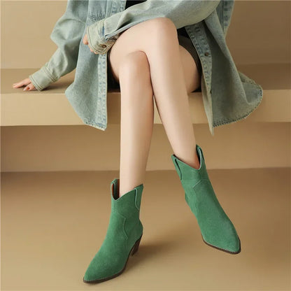 Bottes Western en Suède Chic pour Sorties Élégantes