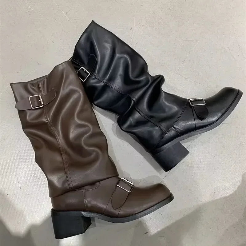 Bottes à plateforme montantes Isabella pour un style chic