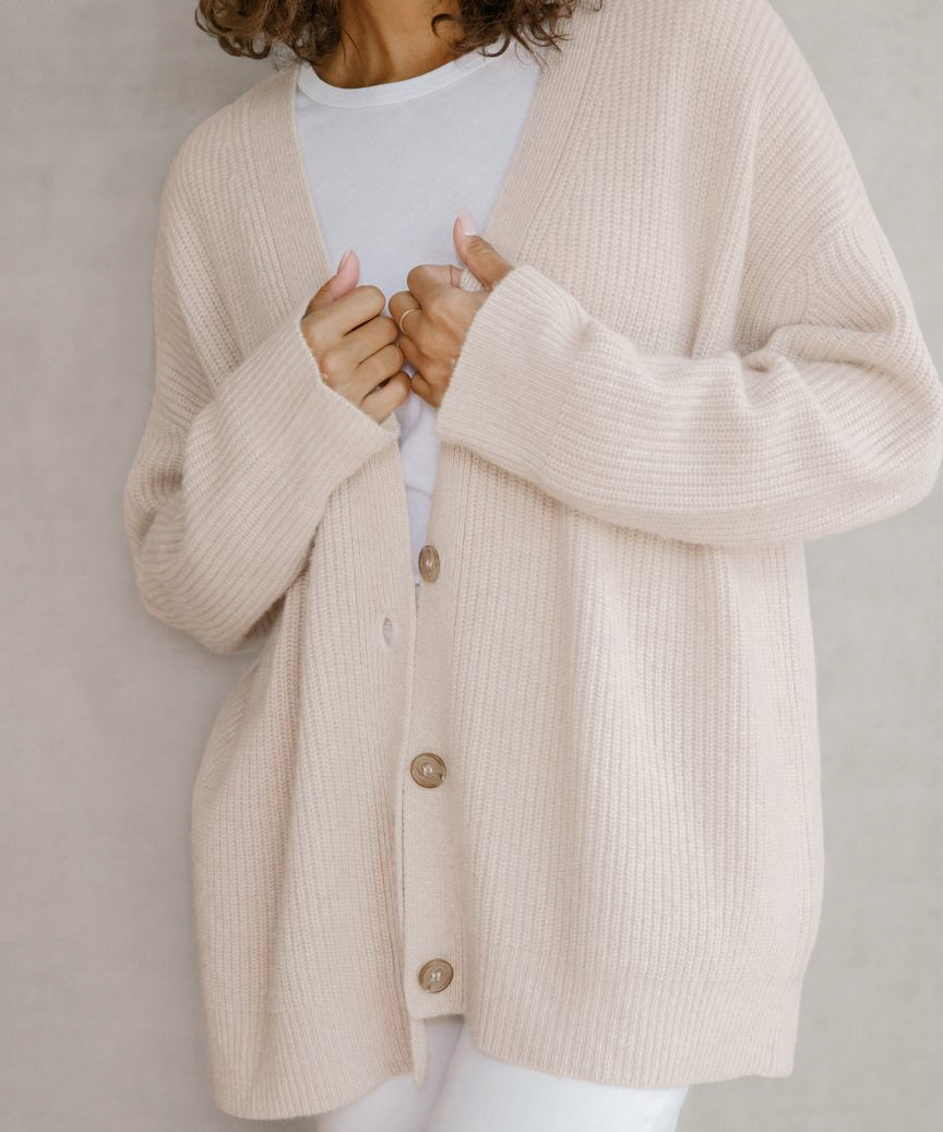 Cardigan Tricoté Oversize Confortable pour Femmes - Design à Col en V