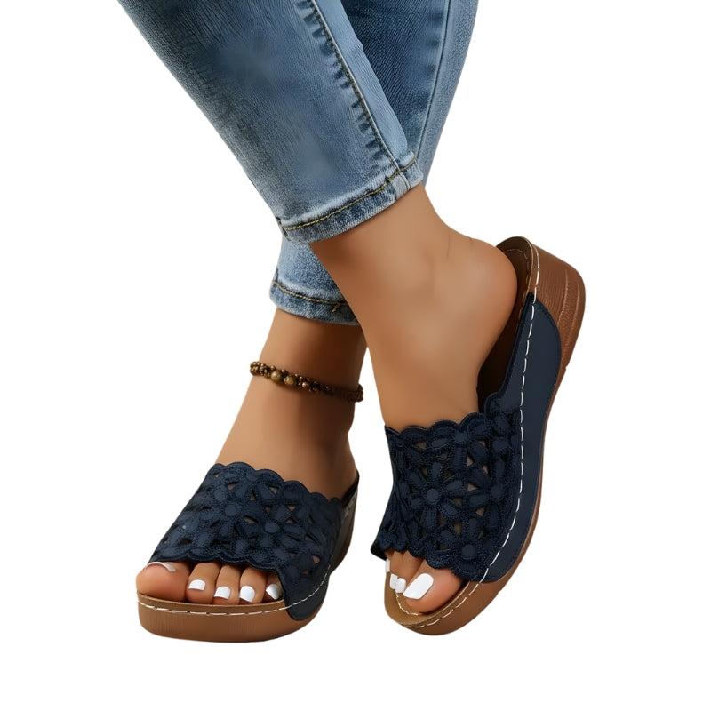 Sandales à plateforme pour femmes avec découpes florales pour les sorties d'été