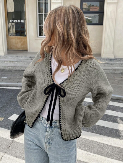 Cardigan Tricoté Court Chic pour un Port Quotidien